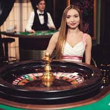 Live dealer Cash Out interface on Sic Bo table Live dealer Cash Out interface on Sic Bo table